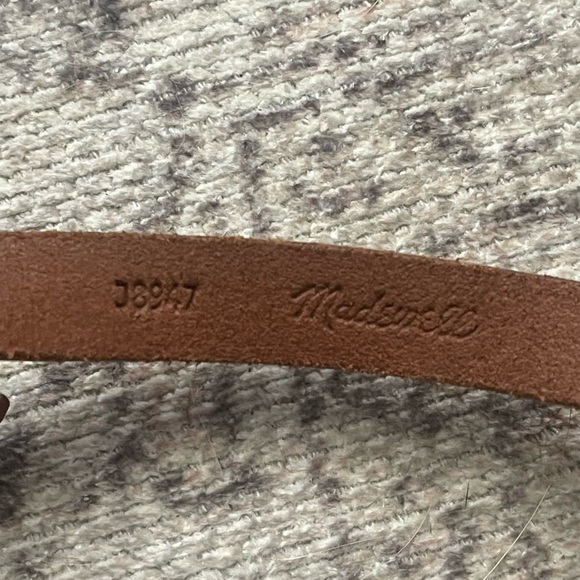 Madewell The Simple Pouch Belt Bag - Picture 5 of 9